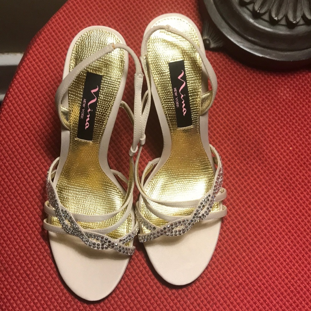 Nina size 6 1/2 ivory embellished heeled sandals